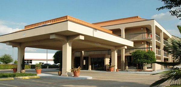 Executive Inn image 1